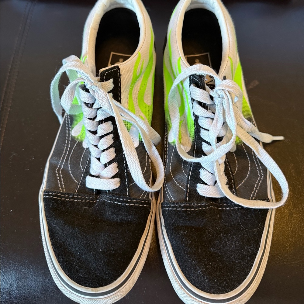 Vans sneakers Sz 8 women’s